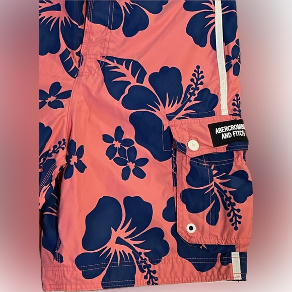 Abercrombie & Fitch Swim Trunks Size M Pink and Blue Floral 2018 Hibiscus Long - Picture 4 of 15